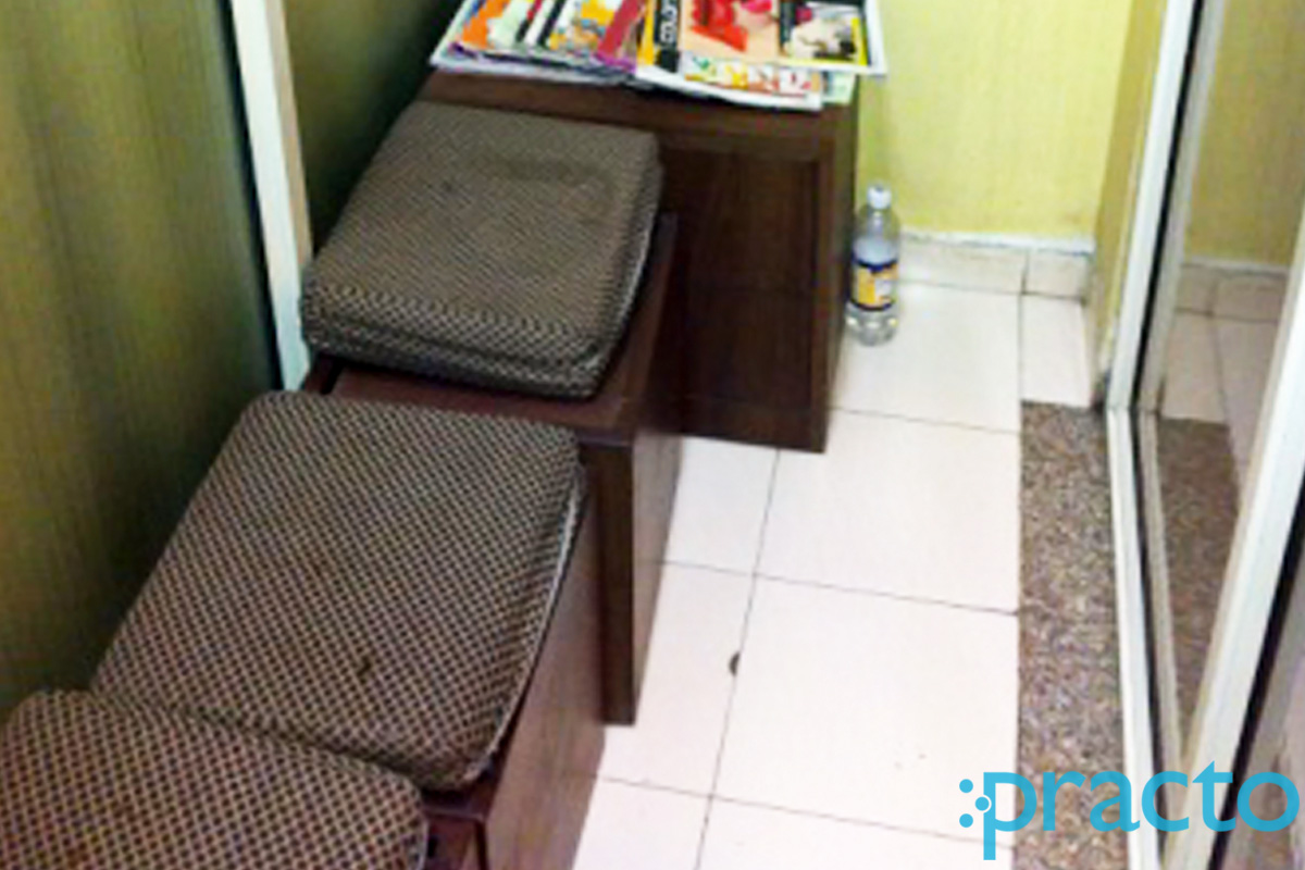 Waiting Area at Smile Kraft Dental Clinic Kandivali West Mumbai