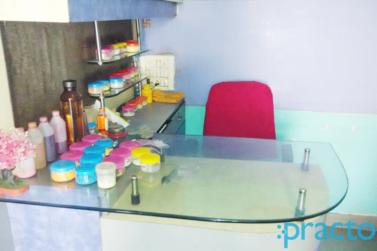 Reception at Purnima Clinic Malad West Mumbai