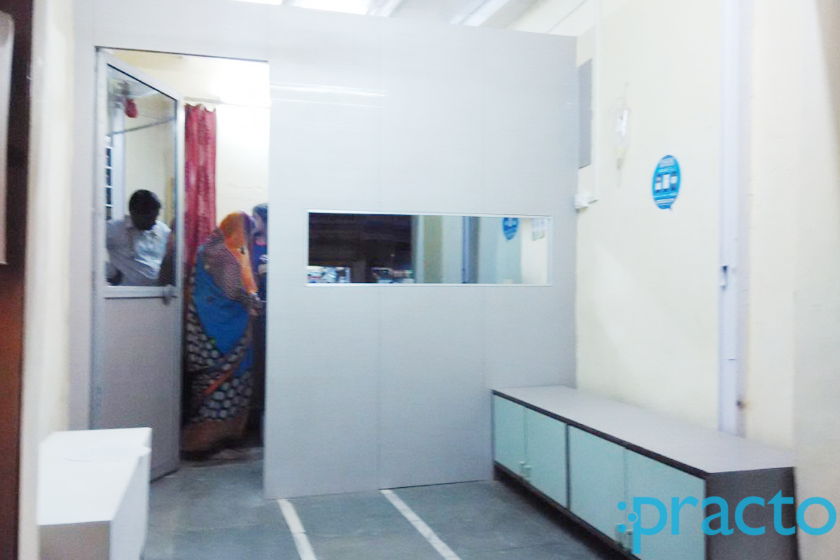 Waiting Area at Gaurav clinic Kandivali West Mumbai