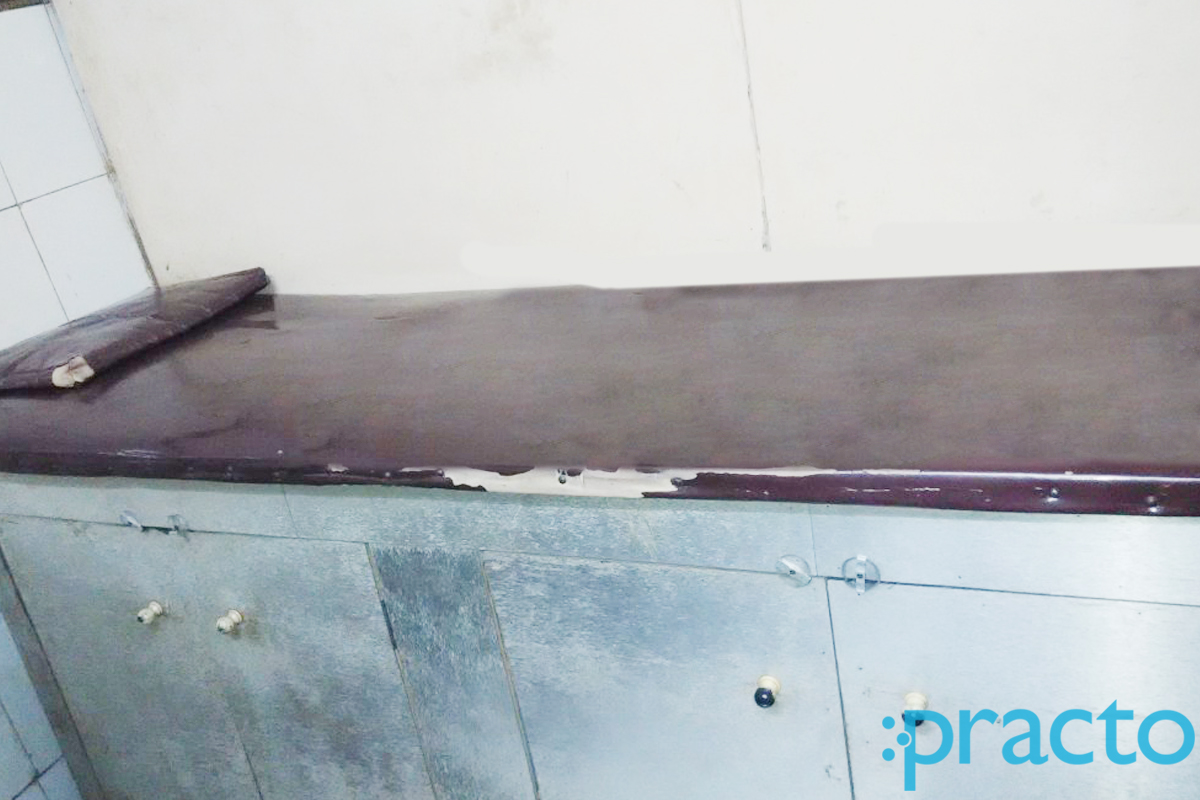 OPD/Ward at Dr. Peerzada Syed Sais Pasha Clinic Kandivali West Mumbai