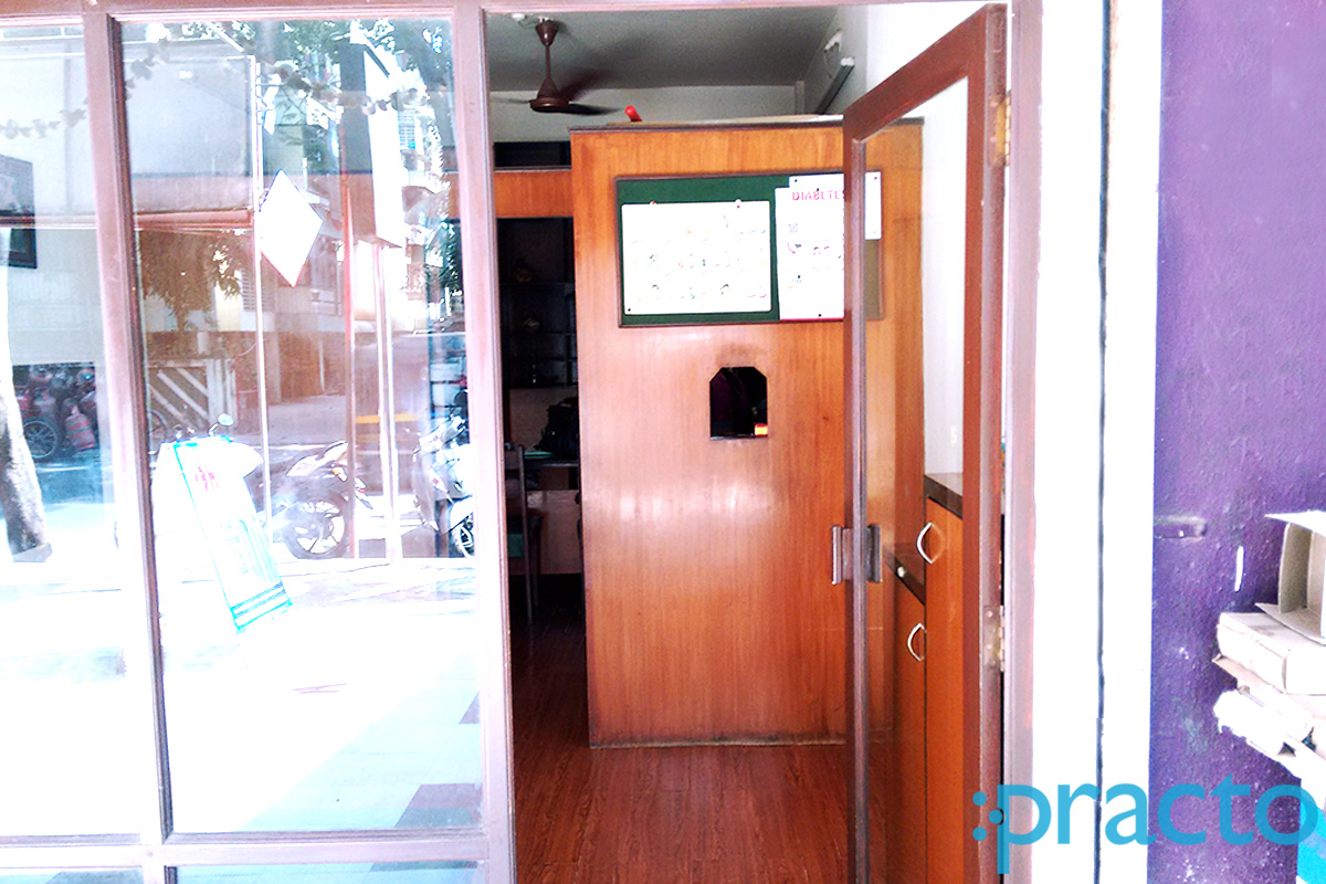 Dr. Seema S. Masrani's Clinic Kandivali West Mumbai