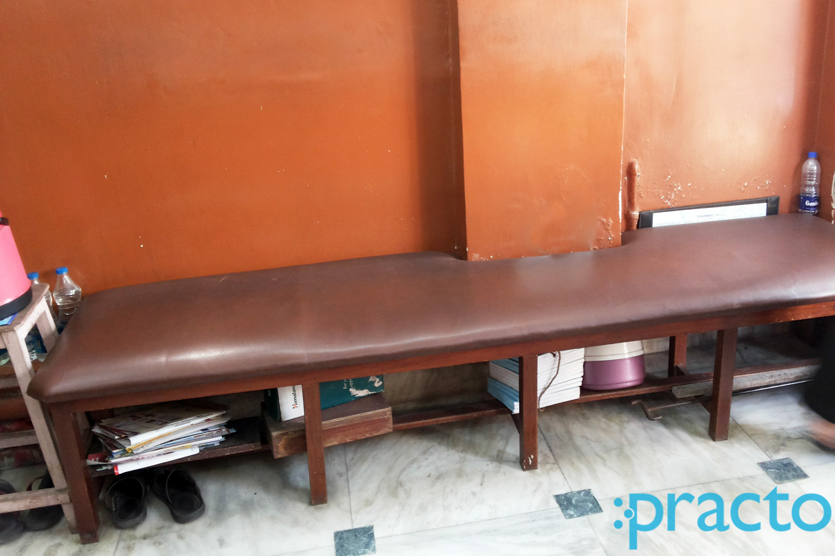Waiting Area at Rajmahal Abinash Chaowdhury Lane Kolkata