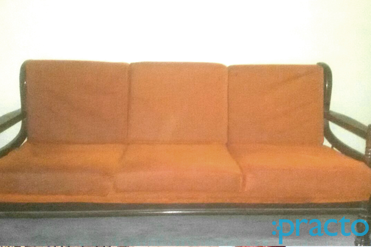 Waiting Area at Dr.Mitali More Clinic Kandivali West Mumbai