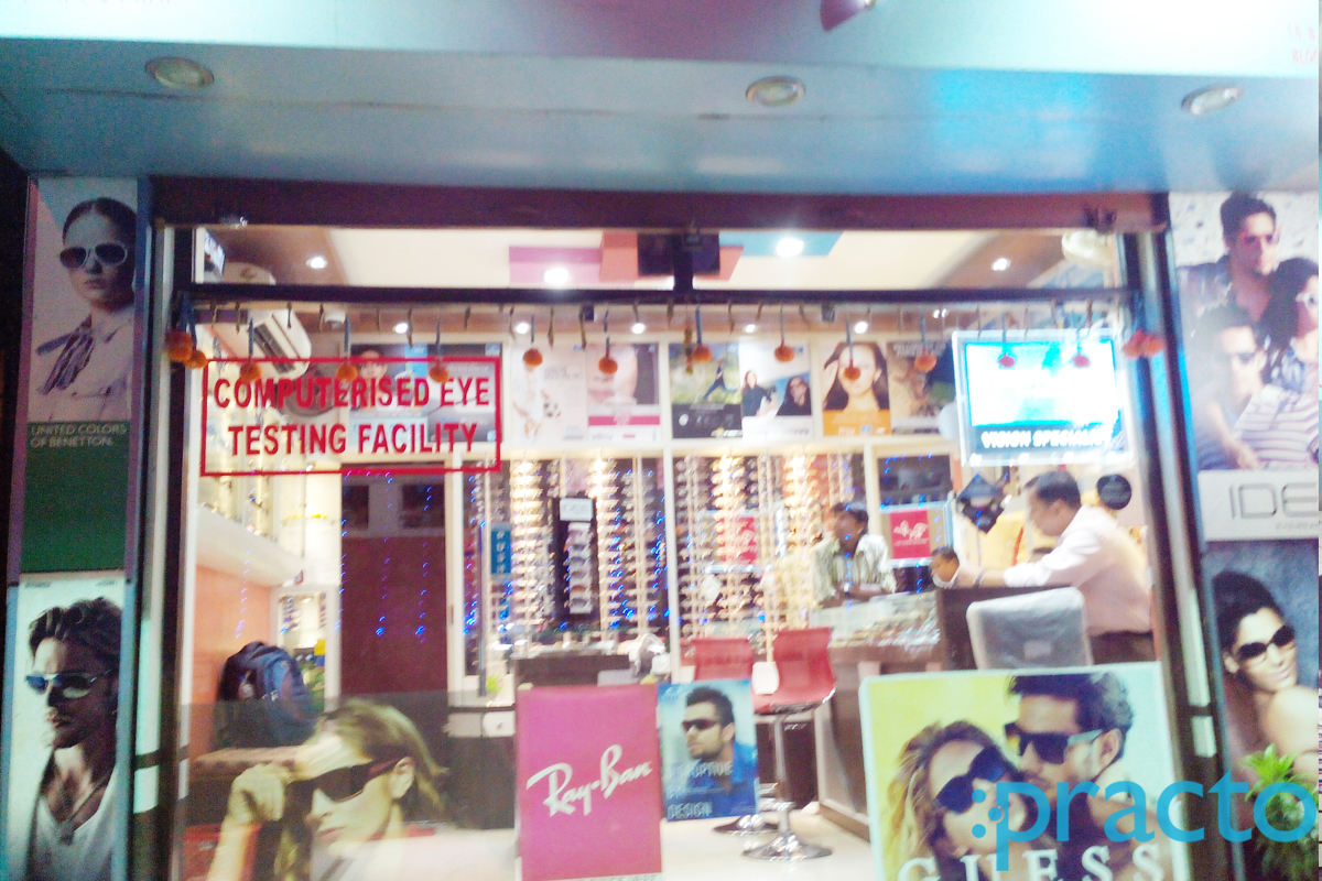 Entrance at Looks Eye Care Garia Kolkata
