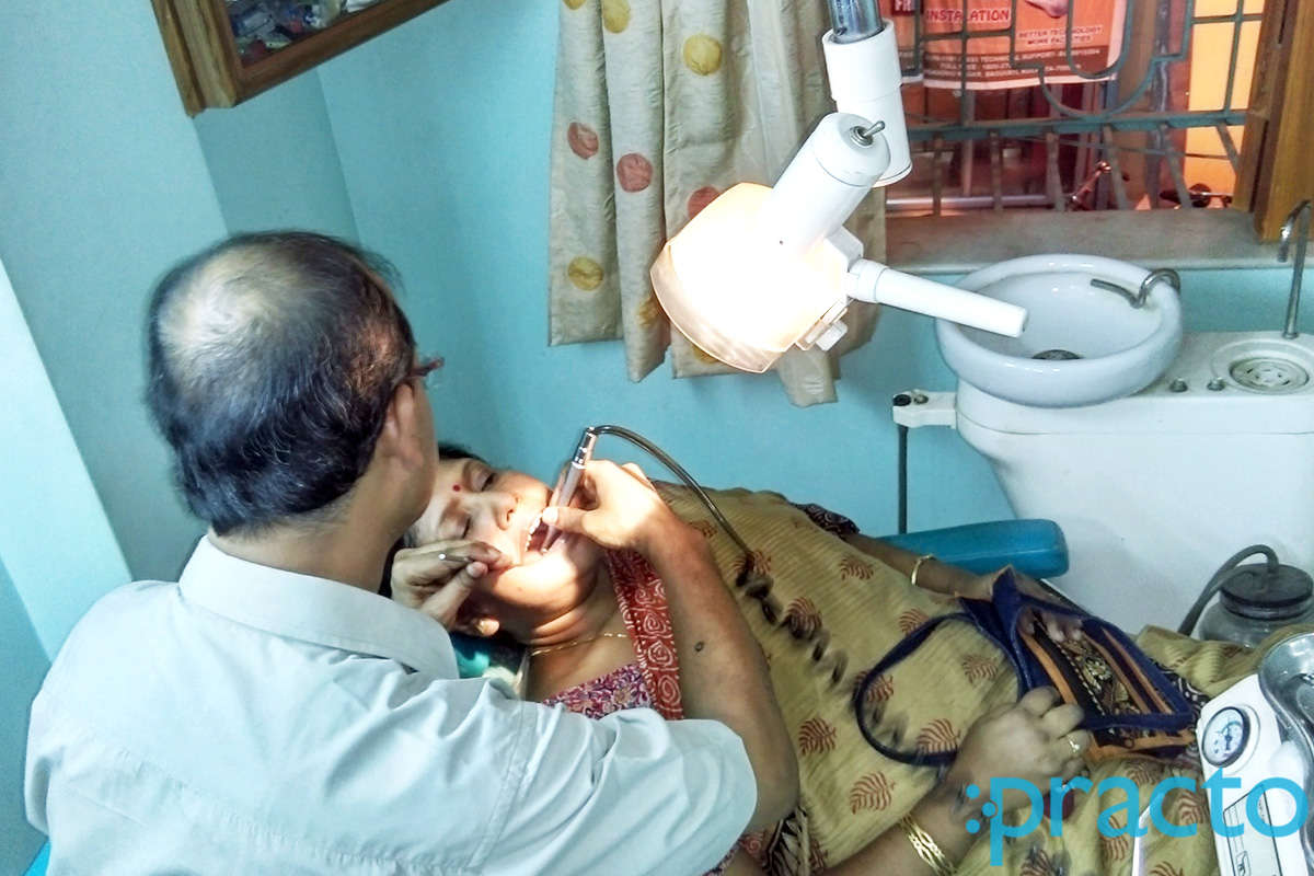 OPD/Ward at Divine Dental Clinic Baguihati Kolkata