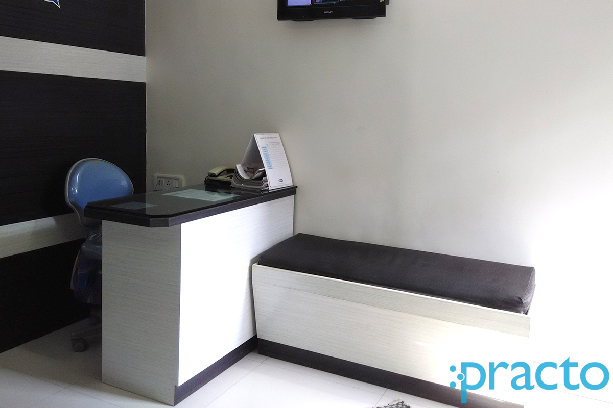 Reception at Dr Paresh A. Khot Dental Clinic Kandivali West Mumbai