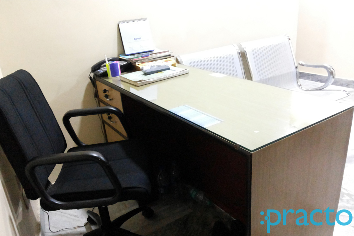 Reception at Dental Clinic Dharmatala Kolkata
