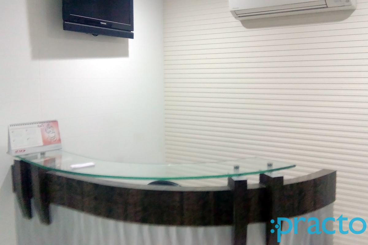 Reception at Pachisia Dental Clinic Kankurgachi Kolkata