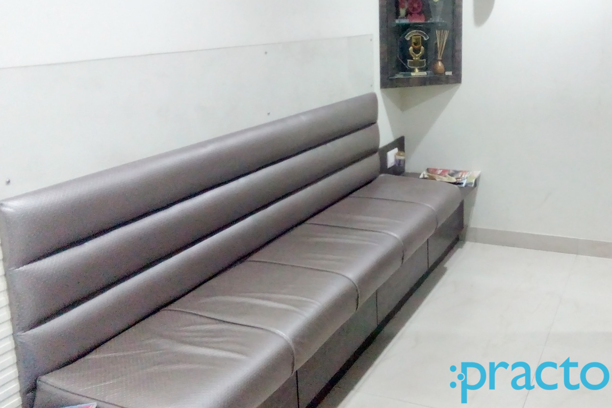 Waiting Area at Pachisia Dental Clinic Kankurgachi Kolkata