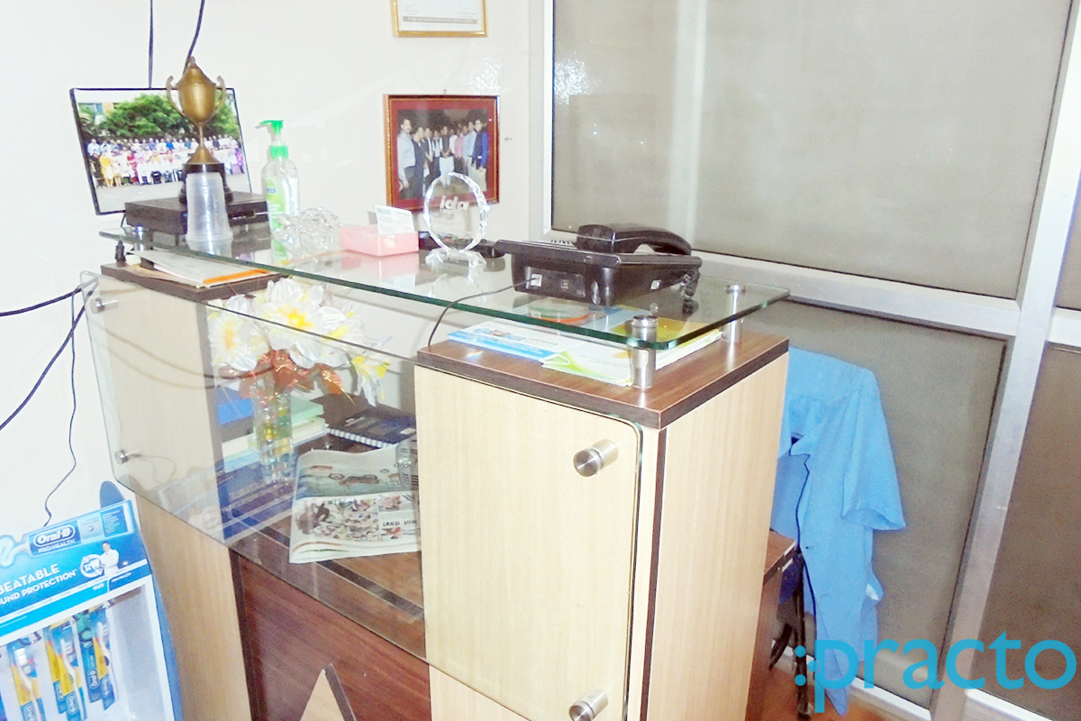 Reception at Orogos Dental Clinic Gomtinagar Lucknow