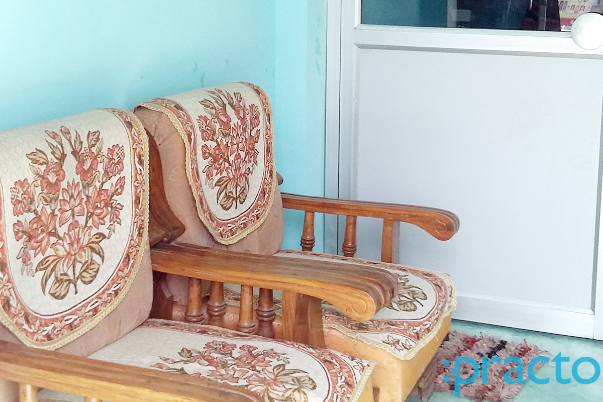 Waiting Area at Sahil Dental Clinic Rajajipuram Lucknow