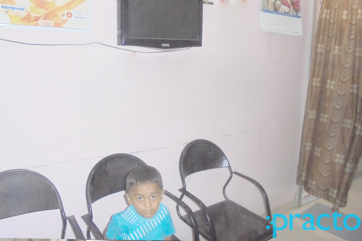 Waiting Area at Jilani Clinic Chowk Lucknow