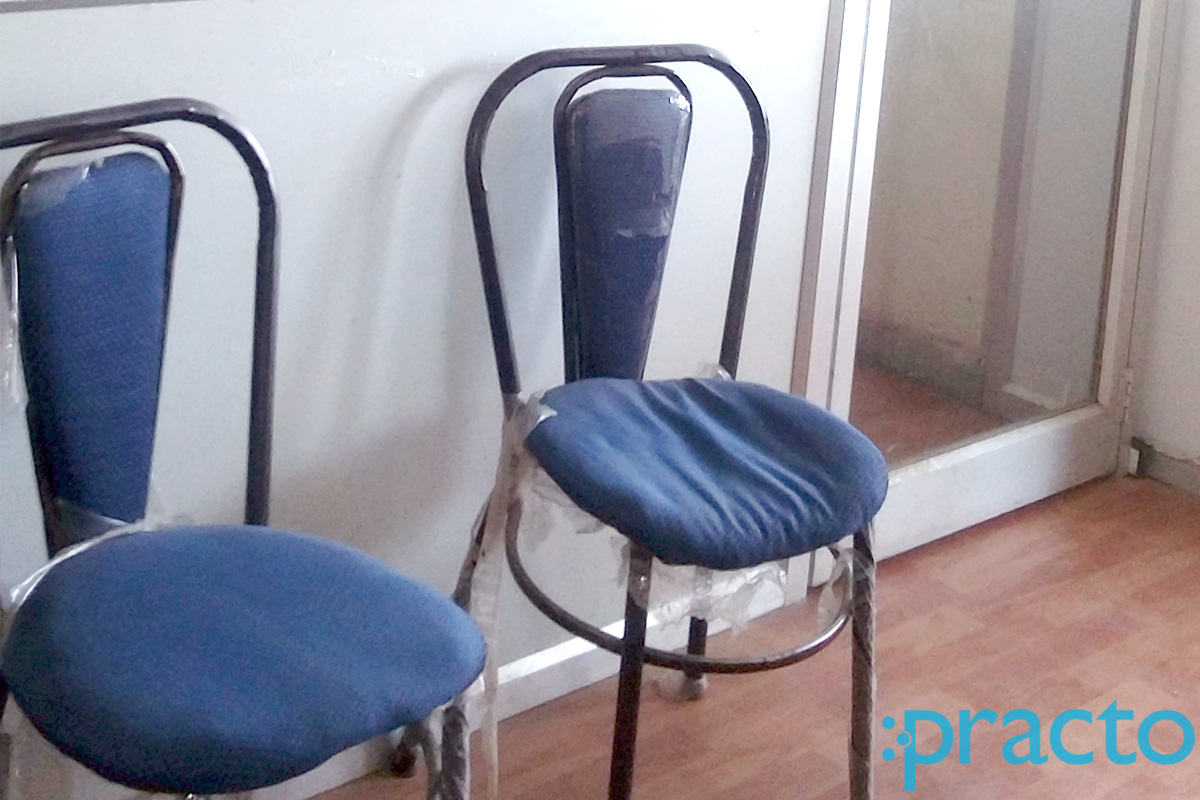 Waiting Area at Shree Dental Orthodontic & Implant Clinic Rajajipuram Lucknow