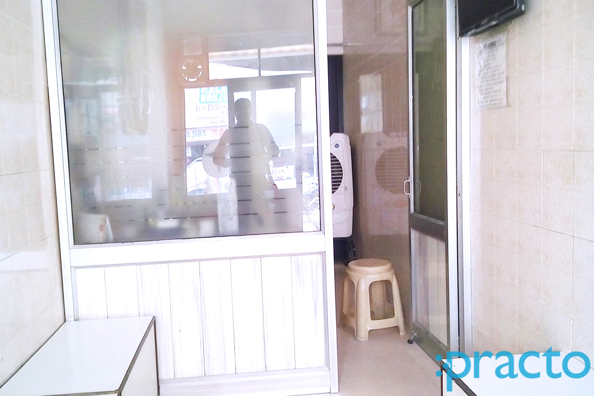 Entrance at Kanojia Clinic Luxmi Colony Ludhiana