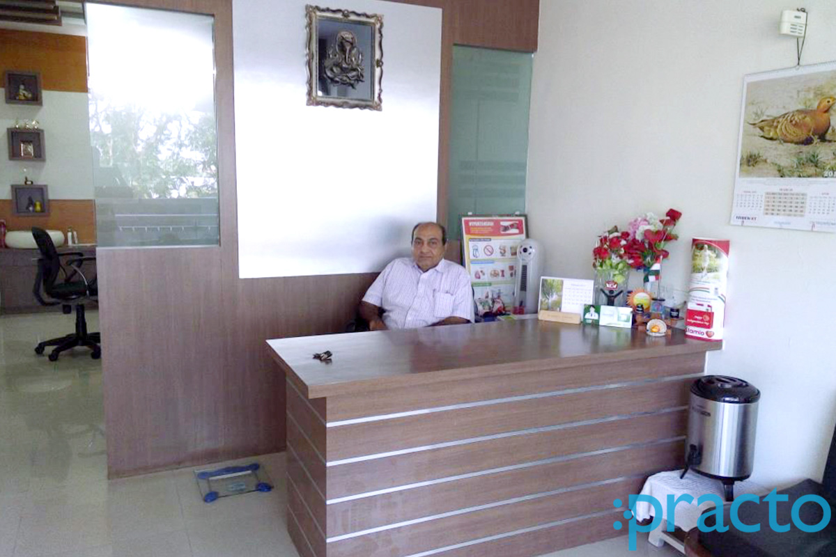 Reception at Shree Sai Clinic Pal Bhatha Surat