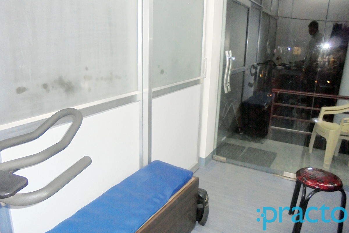 Waiting Area at Physiotherapy Slimming & Multi Rehabilitation Clinic Chowk Lucknow