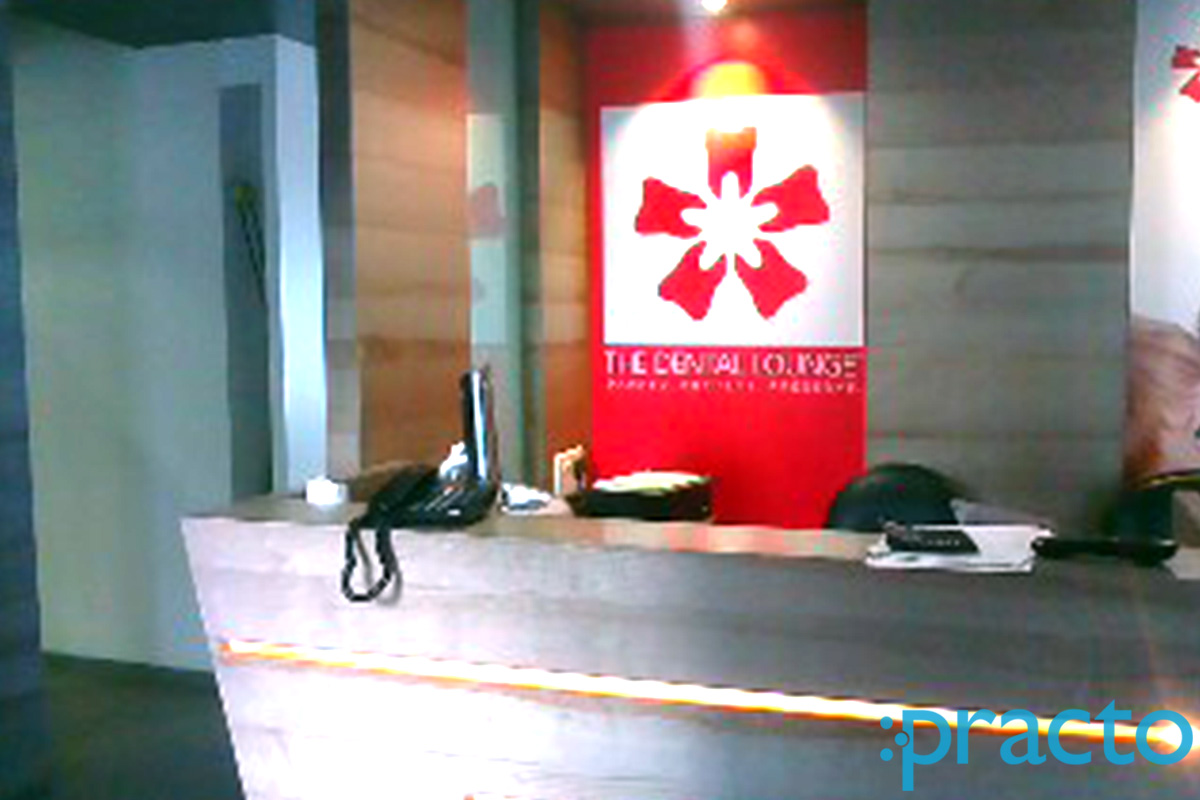 Reception at Dr.Khot's The Dental Lounge Dahisar East Mumbai