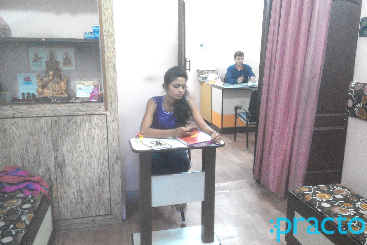 Reception at Dr. Pradeep Nekiya's Clinic Annapurna Nagar Indore