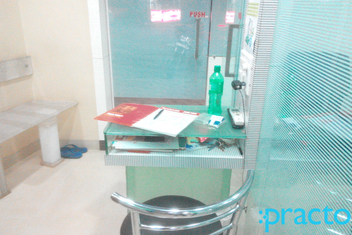 Reception at Narayanam Dental Clinic Usha Nagar Indore