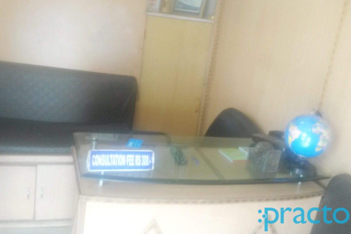 Reception at Dr.  Shahwar Clinic Hamidia Road Bhopal