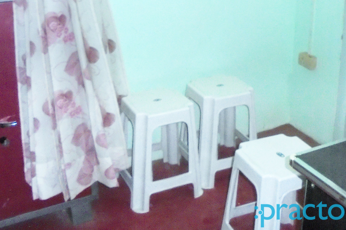 Waiting Area at Prabha Dental Clinic Mahanagar Lucknow