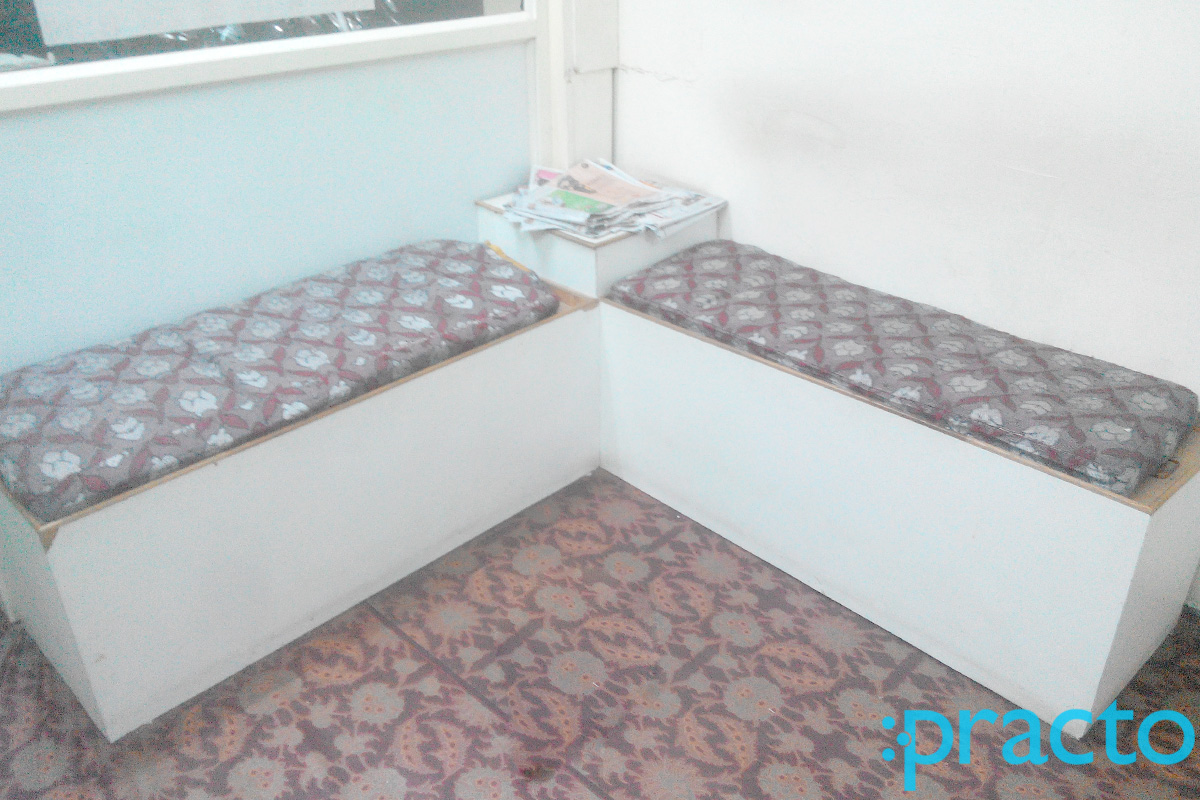 Waiting Area at Shree Dental Clinic Sudama Nagar Indore