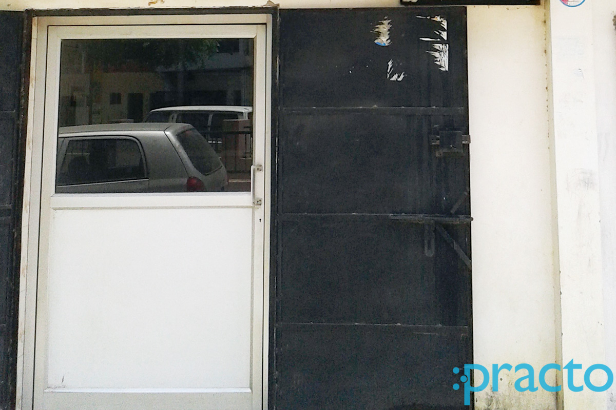 Entrance at Gayatri Homoeo Clinic Indira Nagar Lucknow