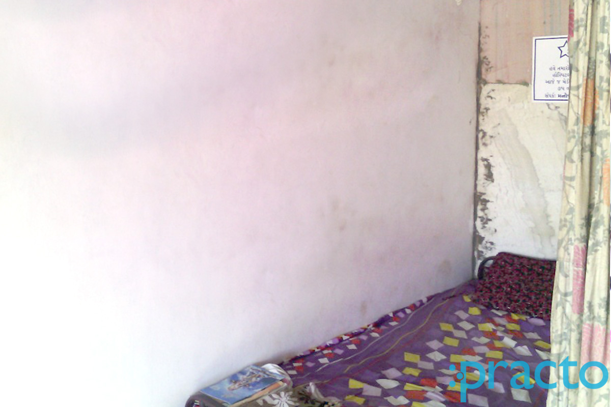 OPD/Ward at Gurukripa Clinic Sarthana Jakatnaka Surat