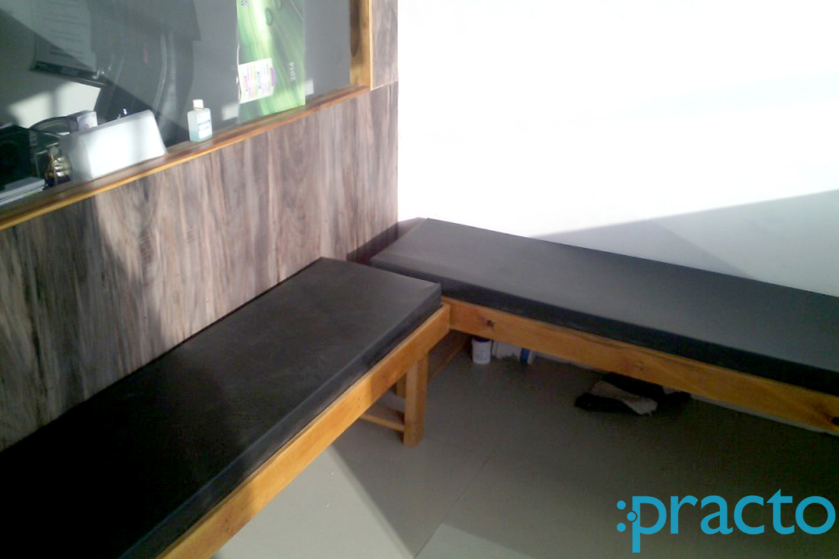 Waiting Area at Shri Hans Clinic Godadara Surat