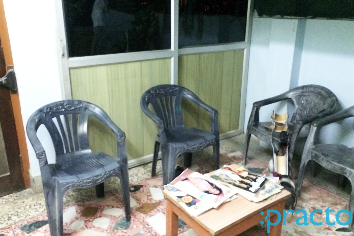 Waiting Area at Anchal Polyclinic And Physiotherapy Centre Alambagh Lucknow