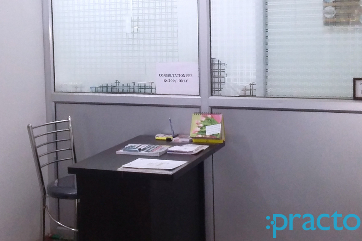 Reception at Prakash Clinic & Cardio-Diabetic Center Indira Nagar Lucknow