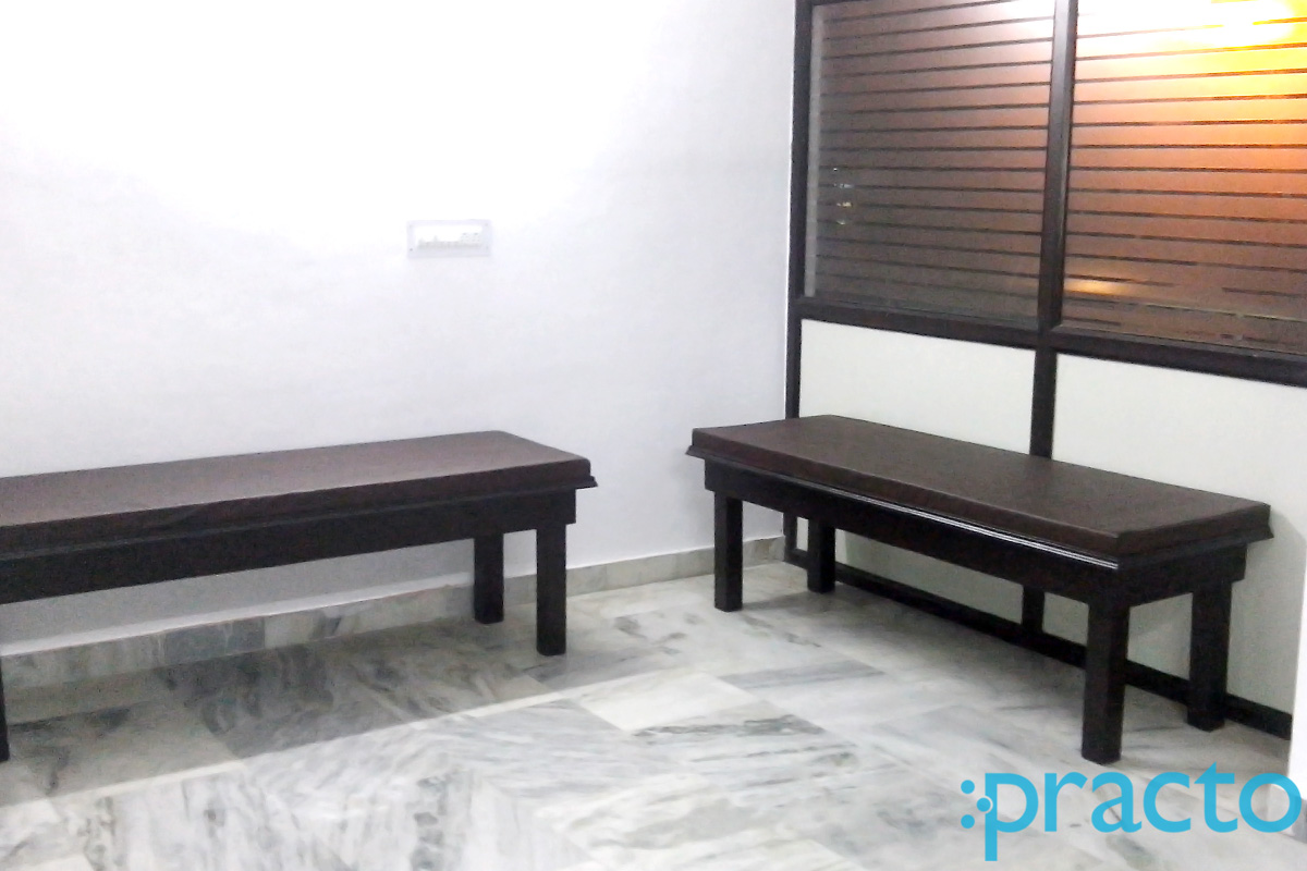 Waiting Area at Sankalp Health Clinic Avas Vikas Colony Agra
