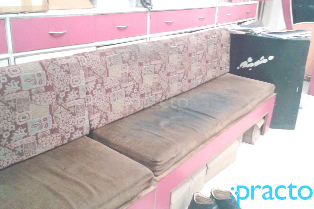 Waiting Area at Saumyash Eye Clinic Vijay Nagar Indore