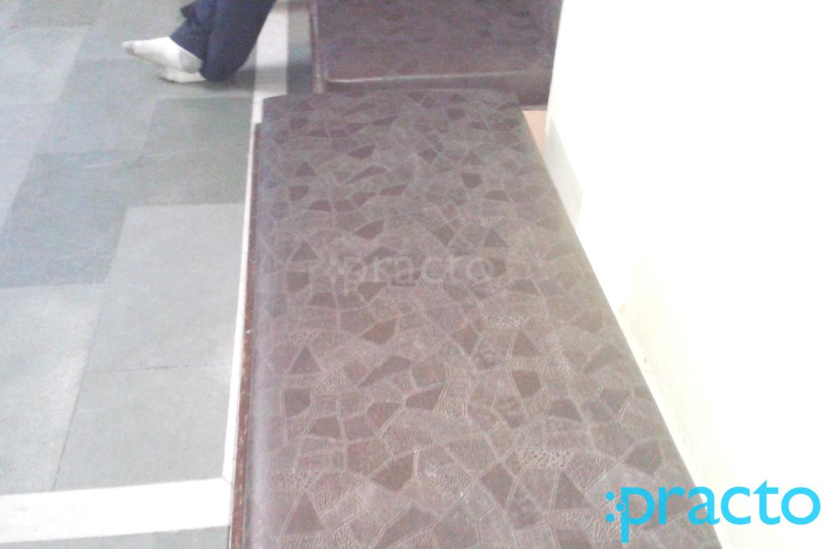 Waiting Area at Shailja Clinic Vijay Nagar Indore