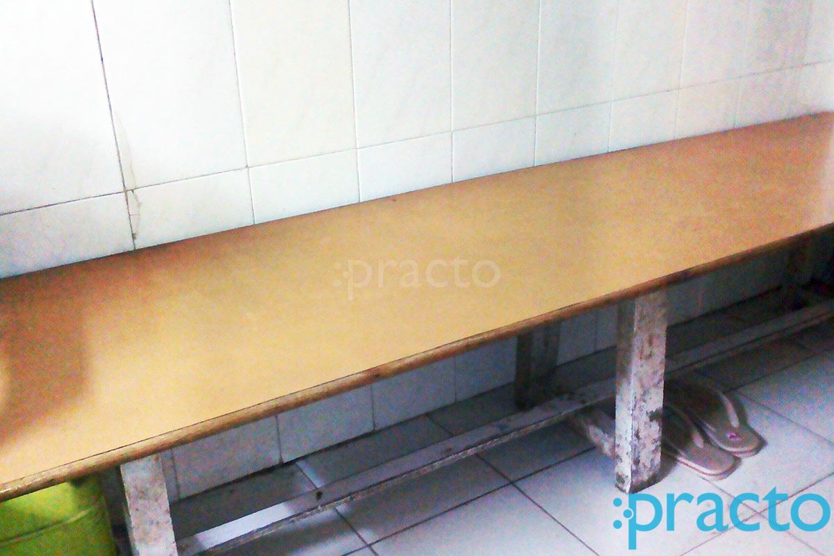 Waiting Area at Shri Krishna Clinic Dahisar East Mumbai