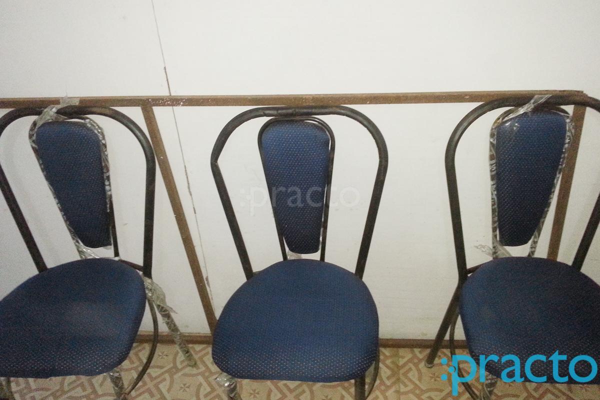 Waiting Area at Shree Mahadeo Dental Care Centre Kalyanpur Lucknow