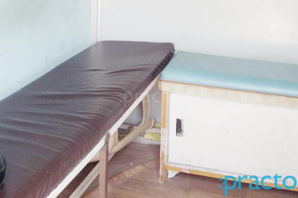 Waiting Area at Parth Dental Clinic Aliganj Lucknow