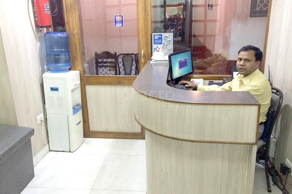 Dr Rajiv Khanna Clinic Alambagh Lucknow