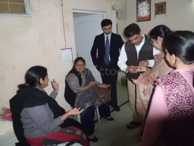 A K Gsovihams Homoeopathic Clinics Satya Niketan Delhi
