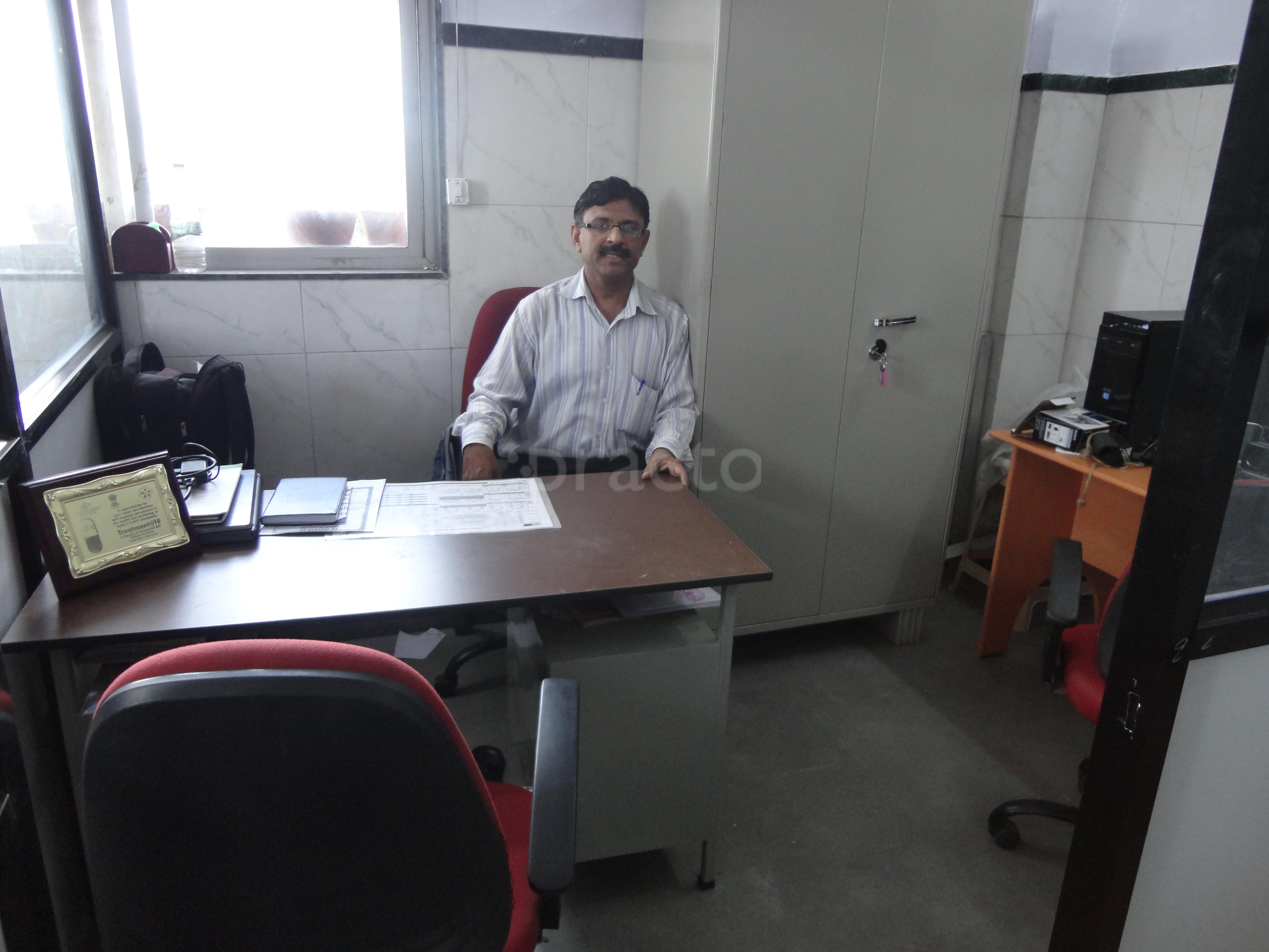 Consultation Room at Aaiina Clinic Dr Vaibhav Lunkad Shukrawar Peth Pune