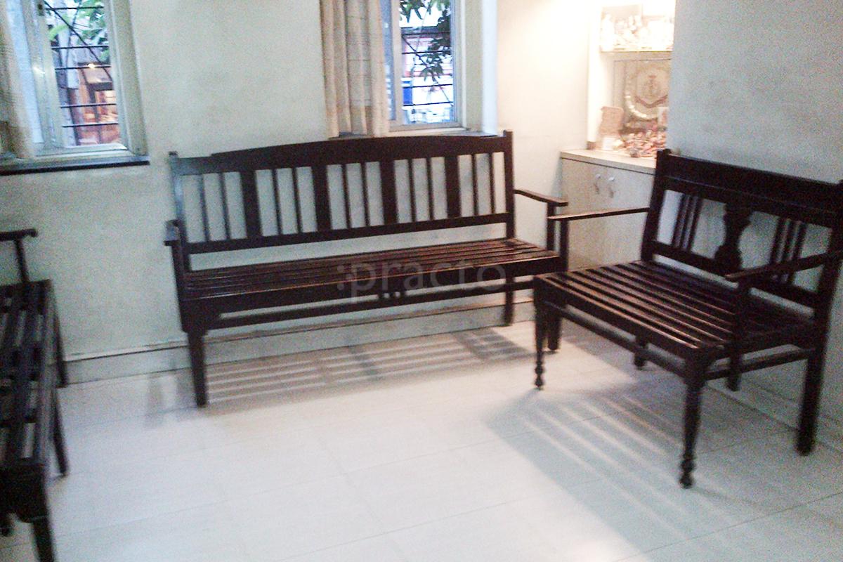 Waiting Area at Aapka Clinic Sadashiv Peth Pune