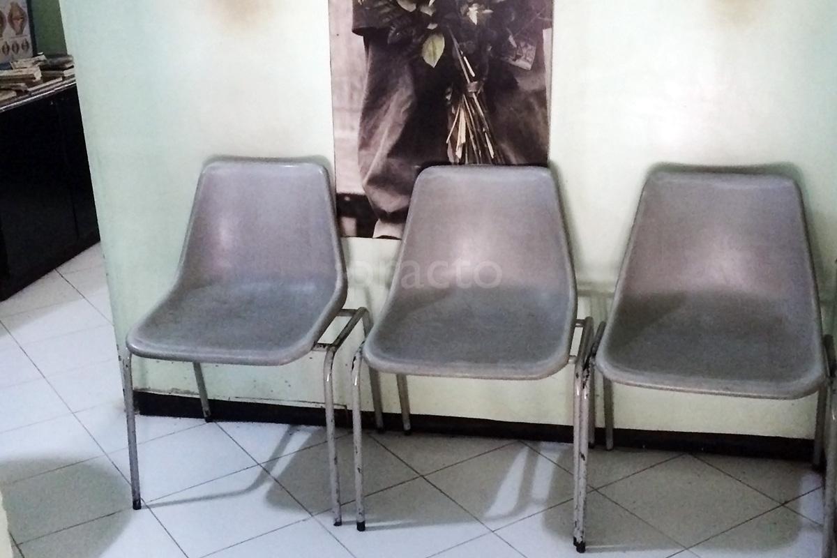 Waiting Area at Accident & Arthritis Clinic Aundh Pune