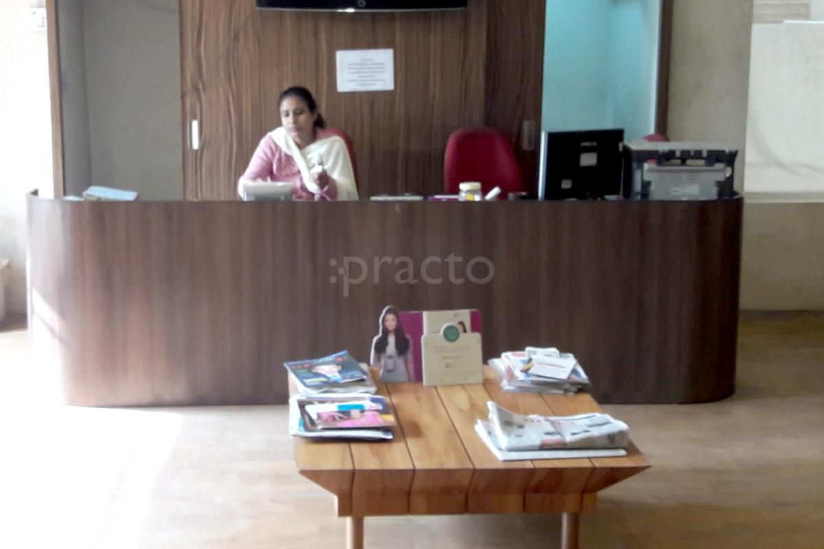 Adlakha Hospital EPPF Basant Avenue Amritsar