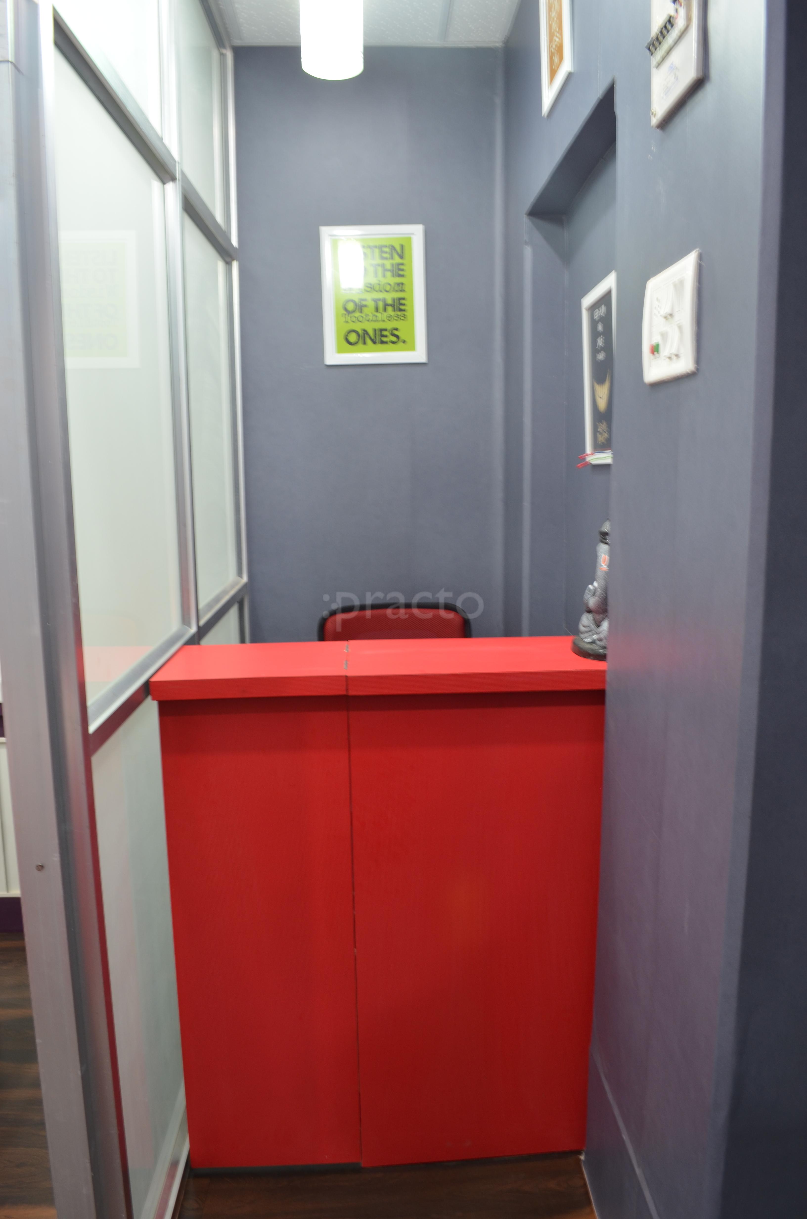 Reception at Alignment Dental Care Gariahat Kolkata