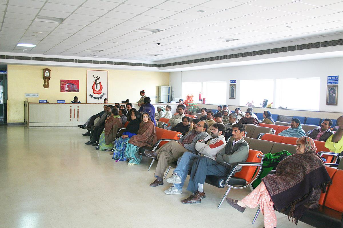 Waiting Area at Anand Hospital Damoder Colony Meerut