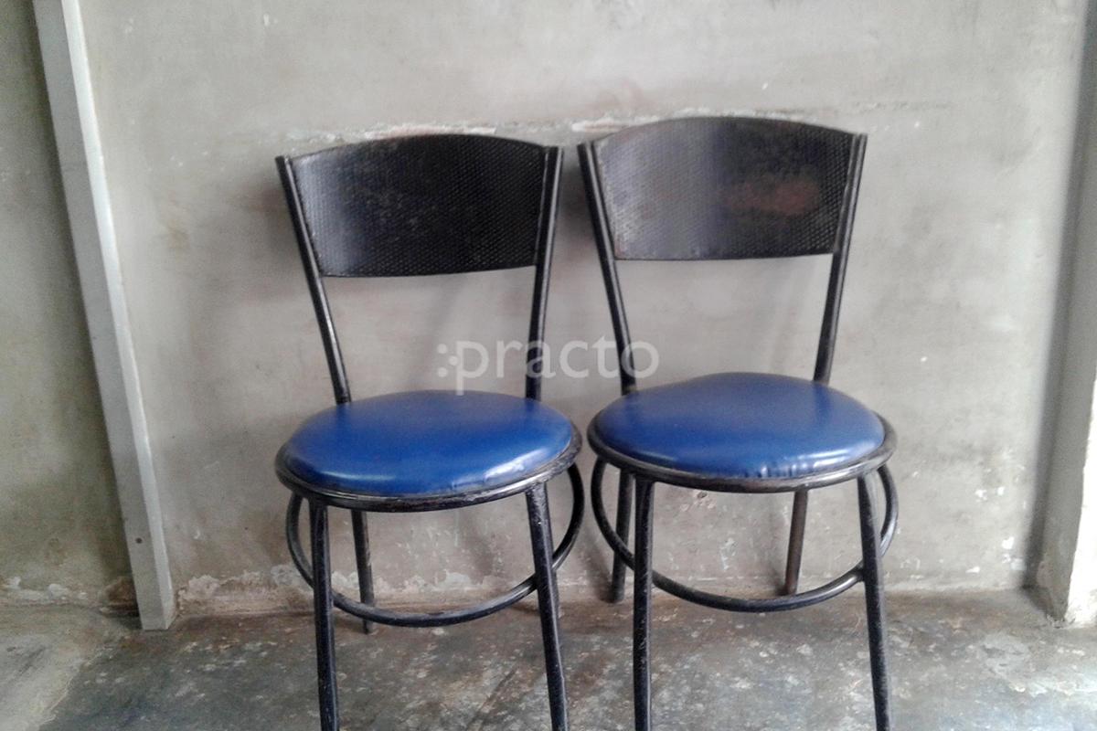 Waiting Area at Anant Clinic Harsh Nagar Kanpur