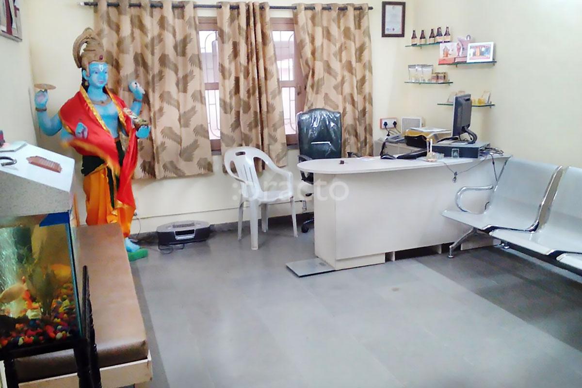 Waiting Area at AP Clinic Raopura Vadodara