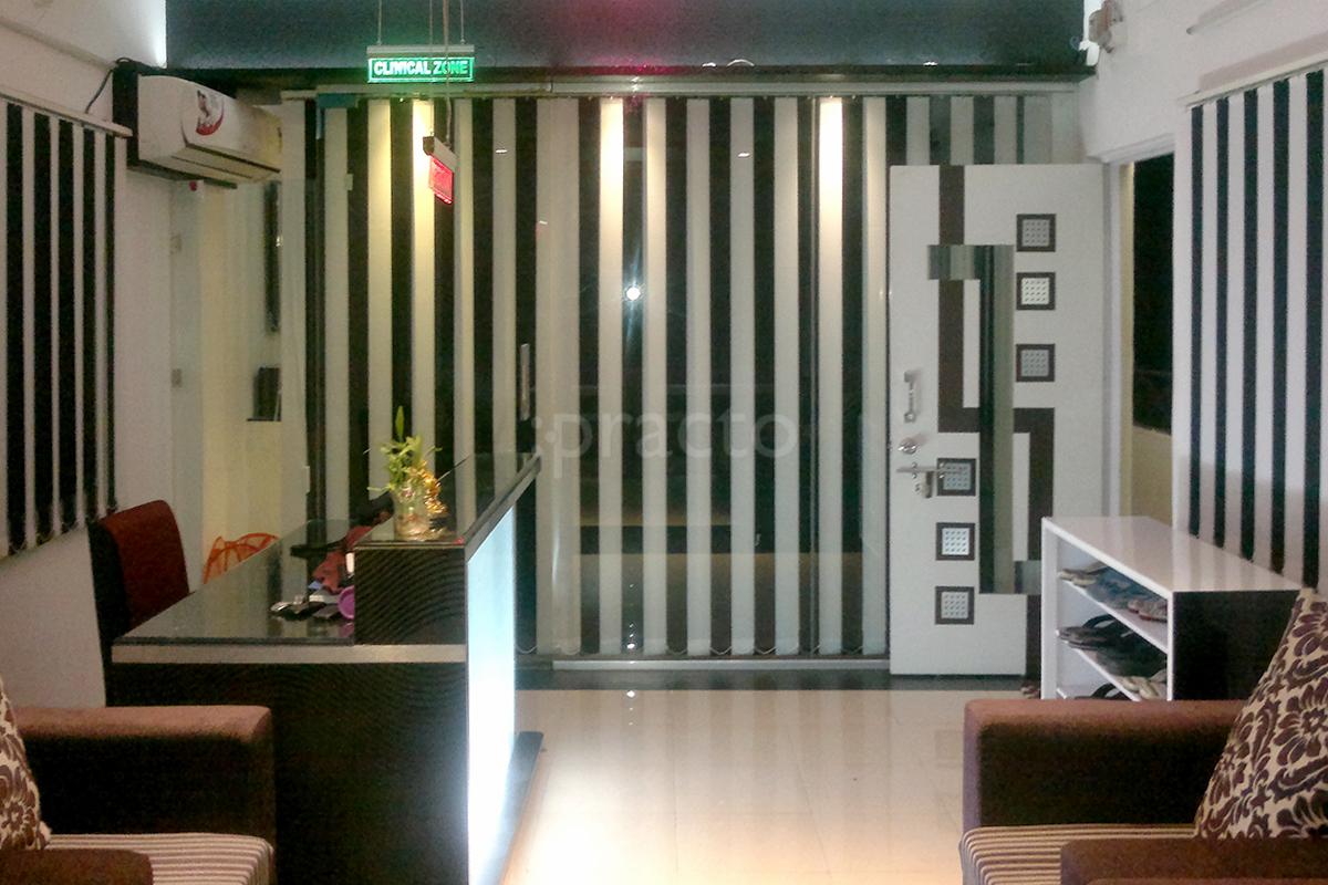 Reception at AR 32 Signature Smiles Executive Poly Dental Care Centre Kharadi Pune