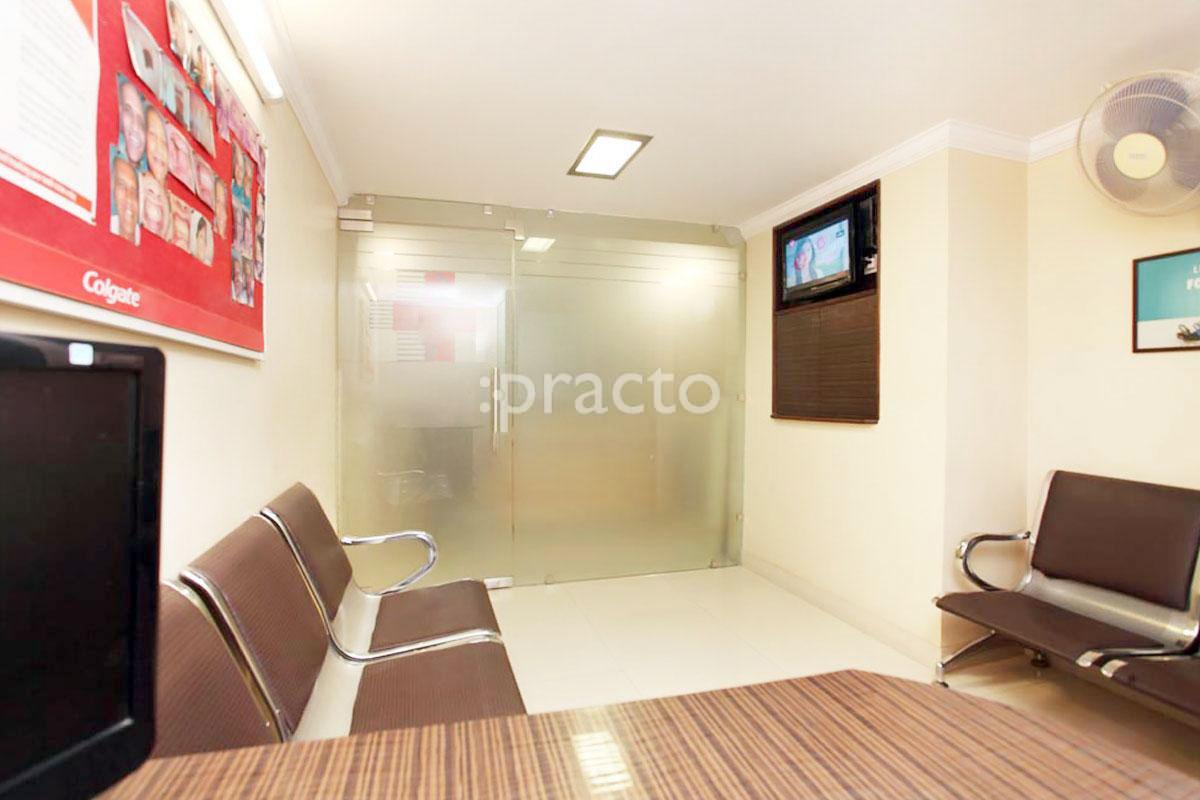 Waiting Area at Arora's Dental Clinic Ashok Vihar Delhi