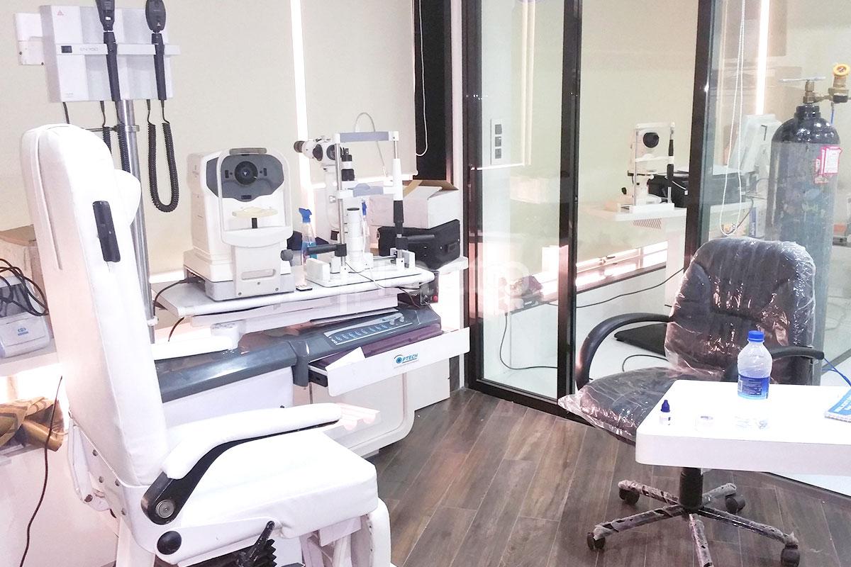 Services at Ashu Laser Vision Andheri West Mumbai